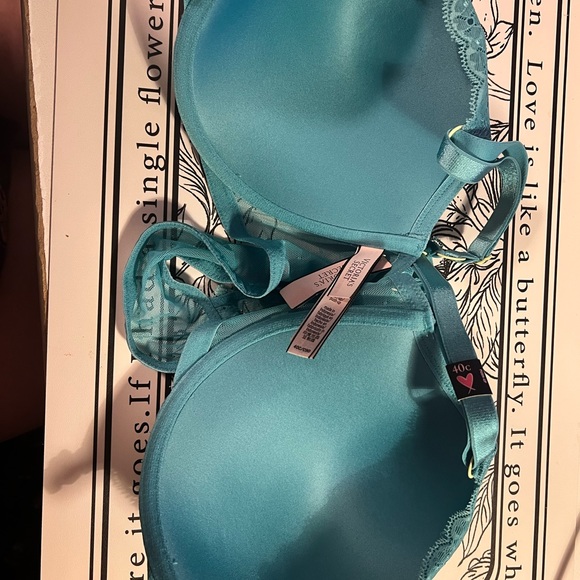 Victoria Secret Bra … Lace push up T back Bra Size 40 C - Picture 2 of 3